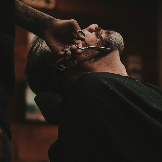 Men’s Hair Cut, Shave & Hot Towel 45 mins